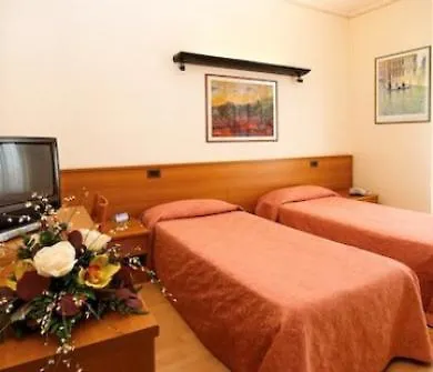 Hotel Tirrenus Pérouse