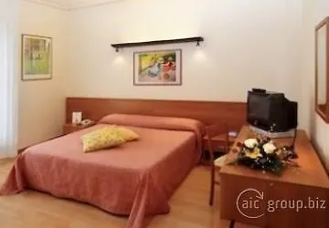 Tirrenus Pérouse
